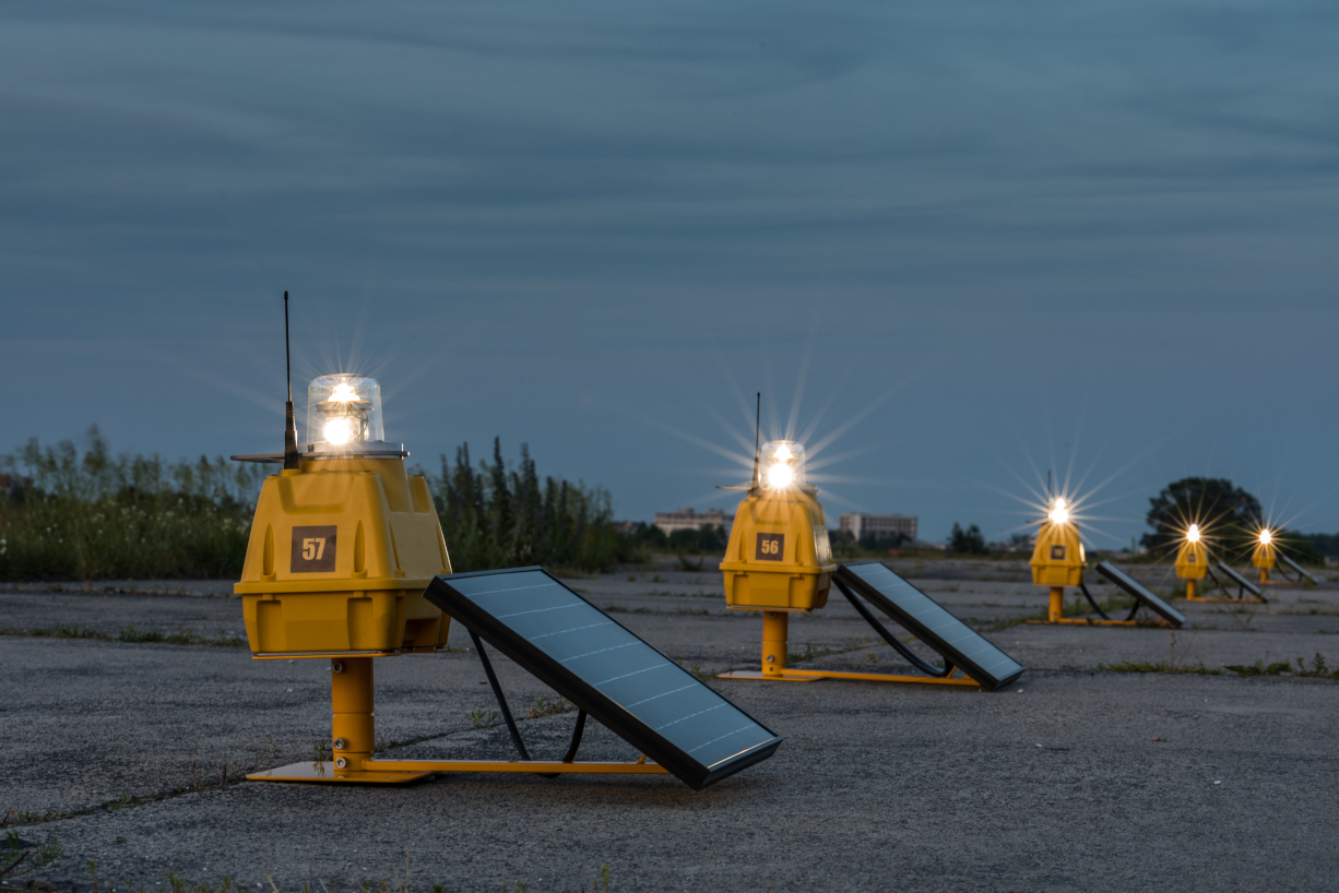 runway lights and centerline lights