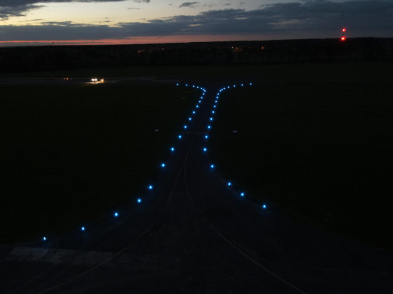 houston hobby airport runway lights