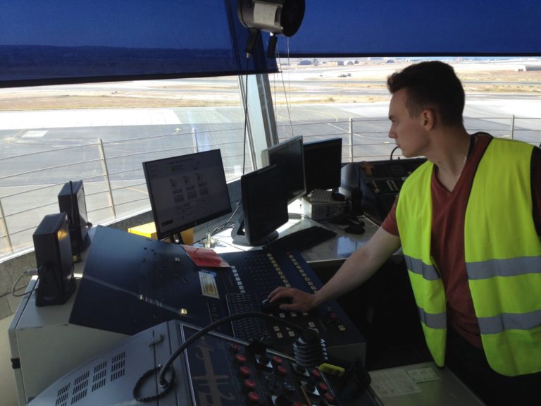 UR201 Control & Monitoring Unit Pilot controlled lighting system S4GA