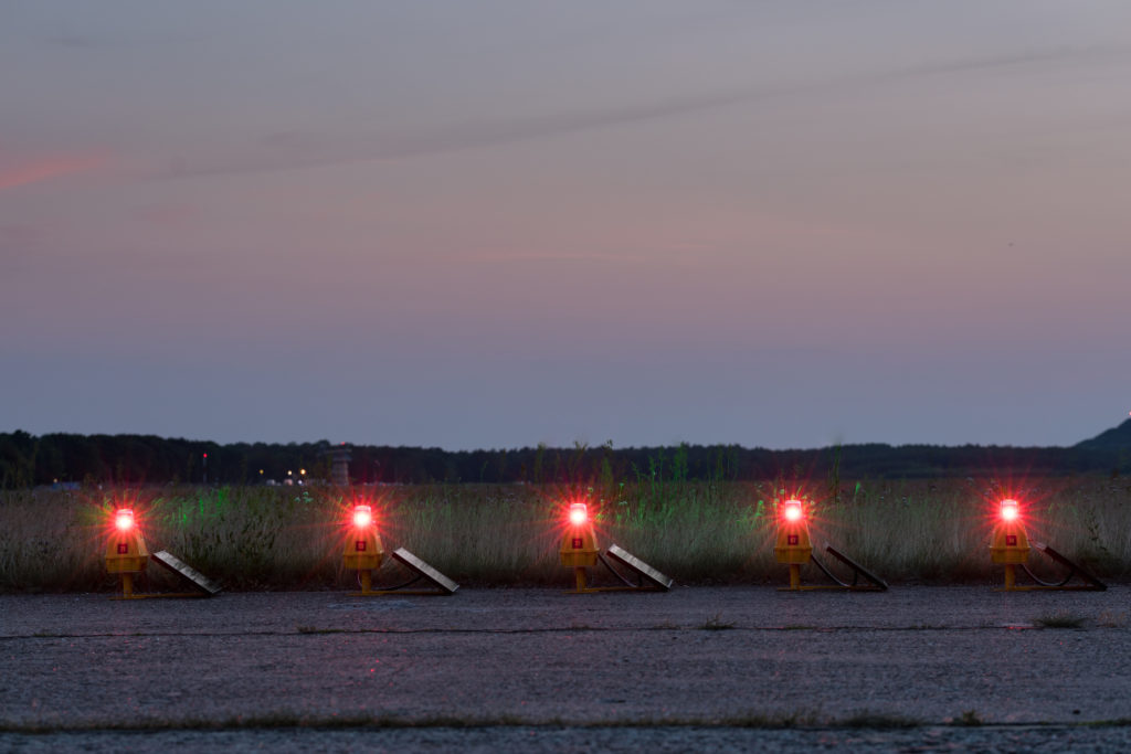 medium-intensity-solar-runway-end-light-s4ga