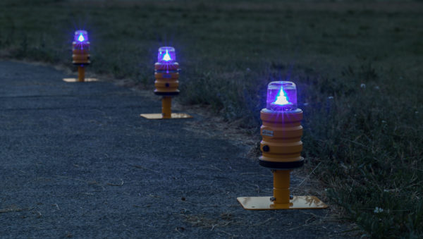 Temporary taxiway light