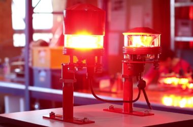 Red obstruction lights switched on