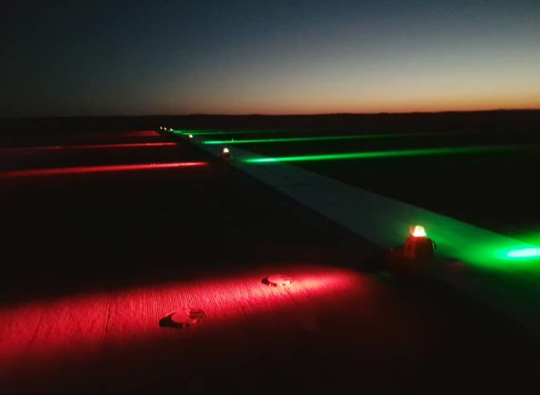 SP401 Portable Threshold Light / Runway End Light S4GA