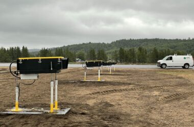 S4GA LED PAPI La Tuque Airport Canada