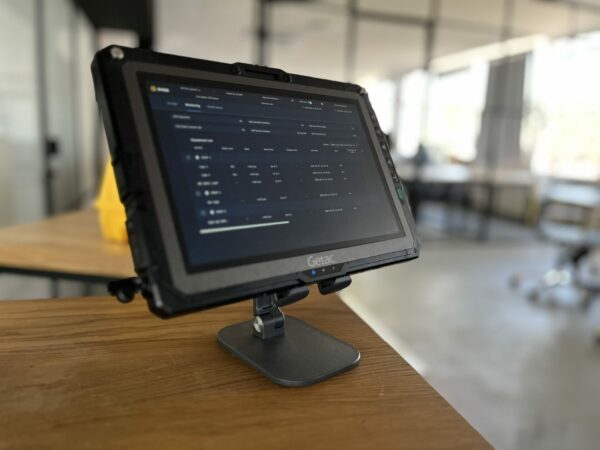 Mobile Touchscreen Tablet with ALCMS System