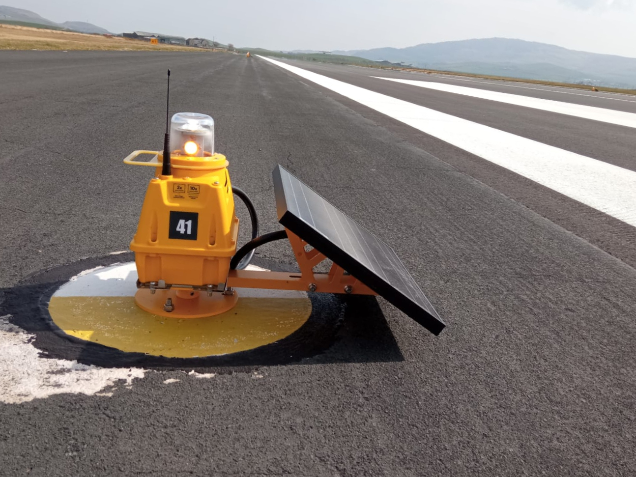 Solar Airfield Lighting Permanent Runway Lighting S4GA