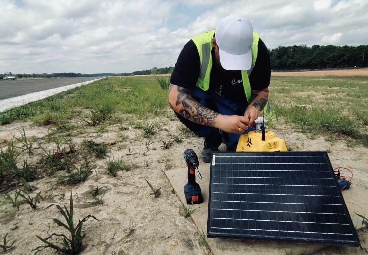 Installation of the S4GA solar runway light on the airfield