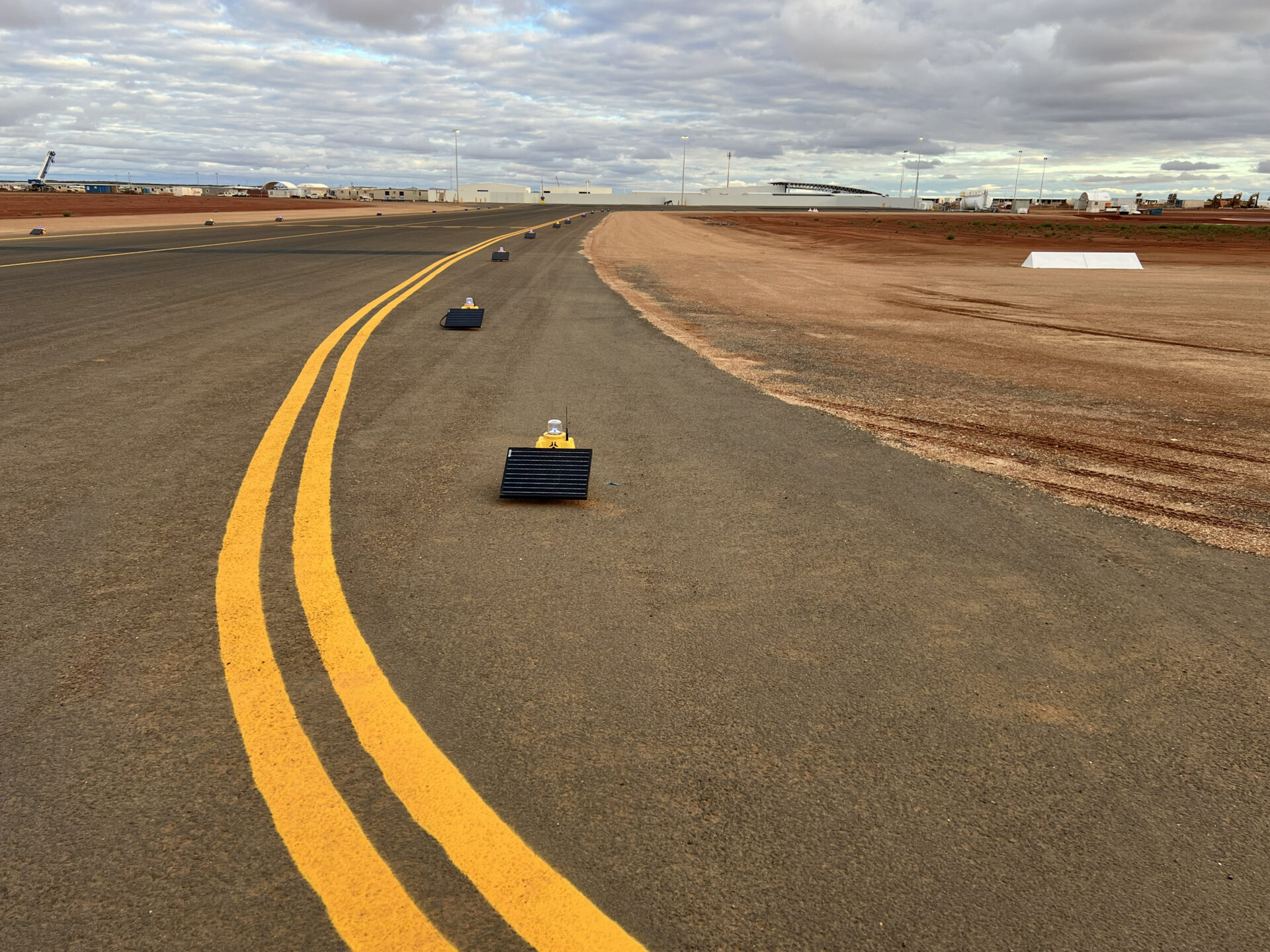 S4GA SP-401S Solar Taxiway Edge Light at West Musgrave Mine